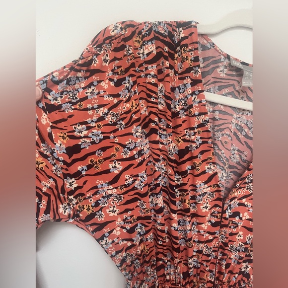 ASOS long sleeve maxi dress, tiger and floral print, size 4 - Picture 4 of 6